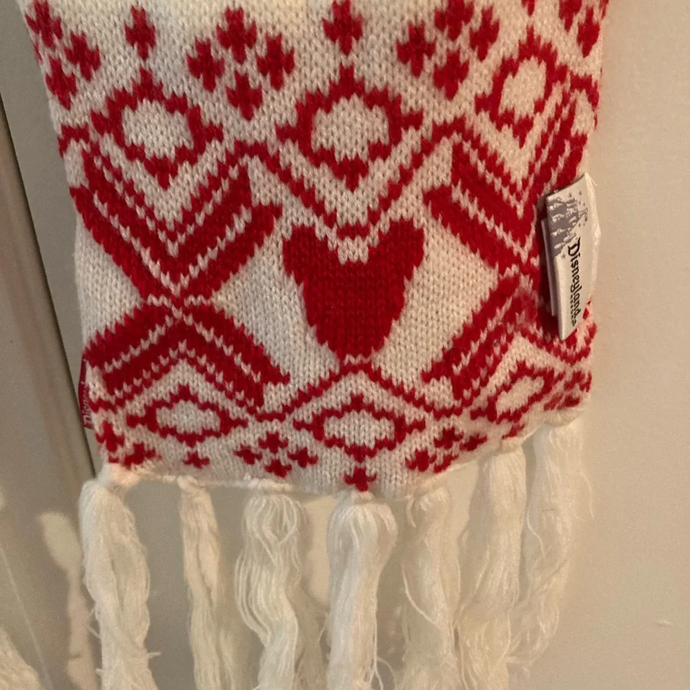 NWOT VINTAGE DISNEY SCARF🧣 - Picture 6 of 9